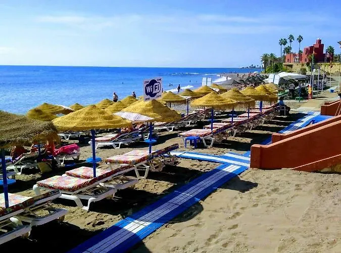 Lomas De Mena *