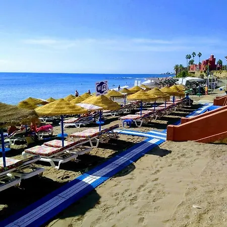 Lomas De Mena *